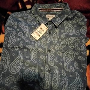 Authentic SUN&STONE Mens L Sport Shirt. Super nice. Great quality.